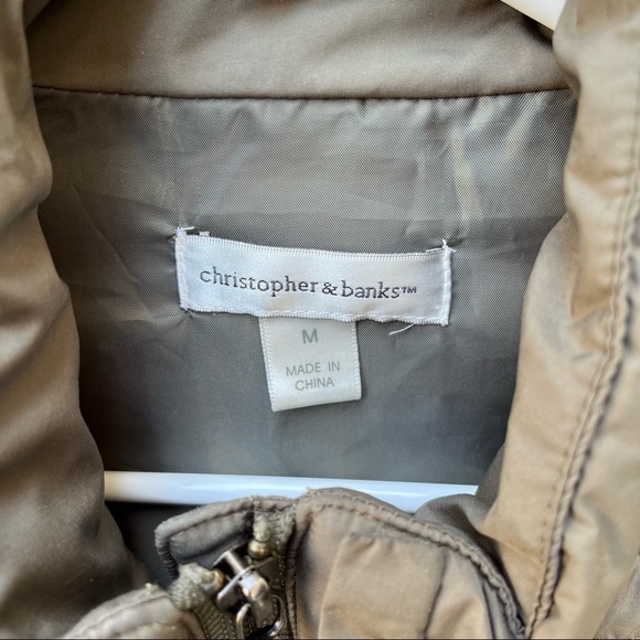 Christopher & Bank Sage Green Ruffle Vest Sz M - Picture 5 of 10